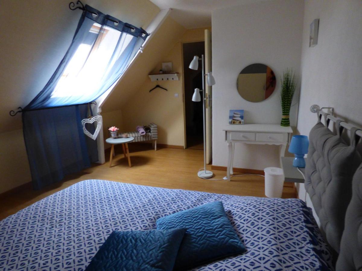 Bed and Breakfast Les Petites brosses à Montbizot Extérieur photo