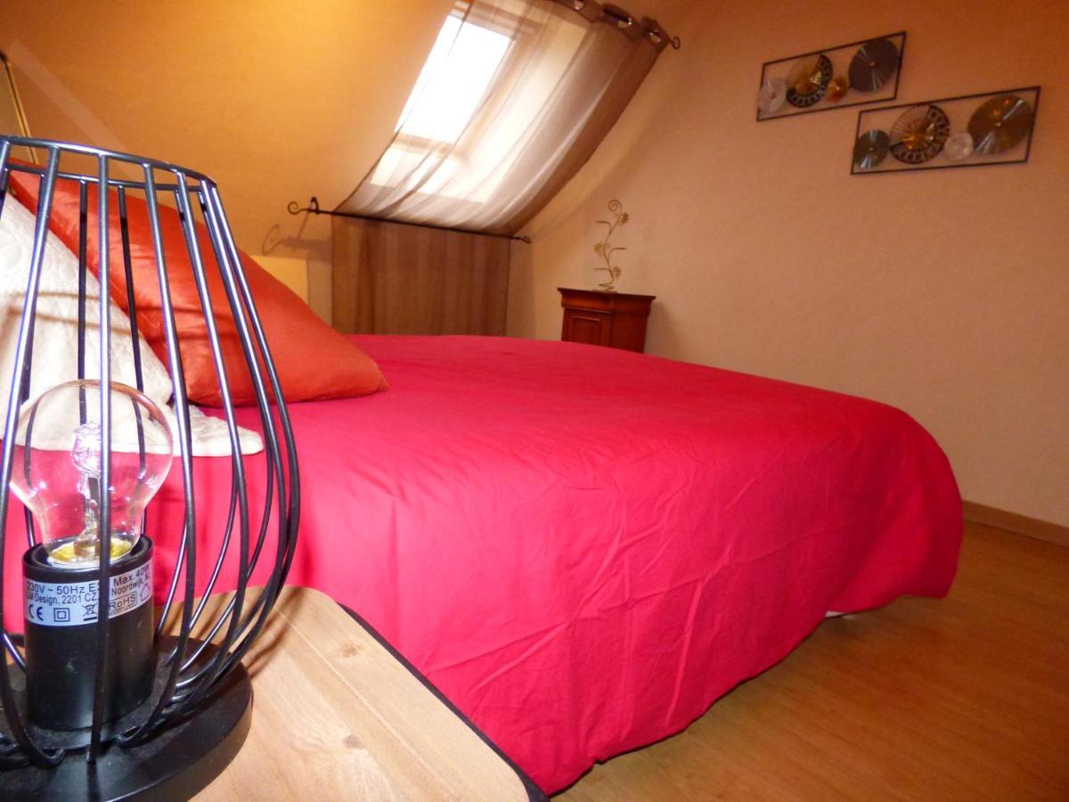Bed and Breakfast Les Petites brosses à Montbizot Extérieur photo